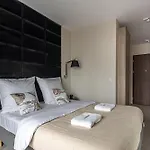 Apartment P&o Mennica Vii *